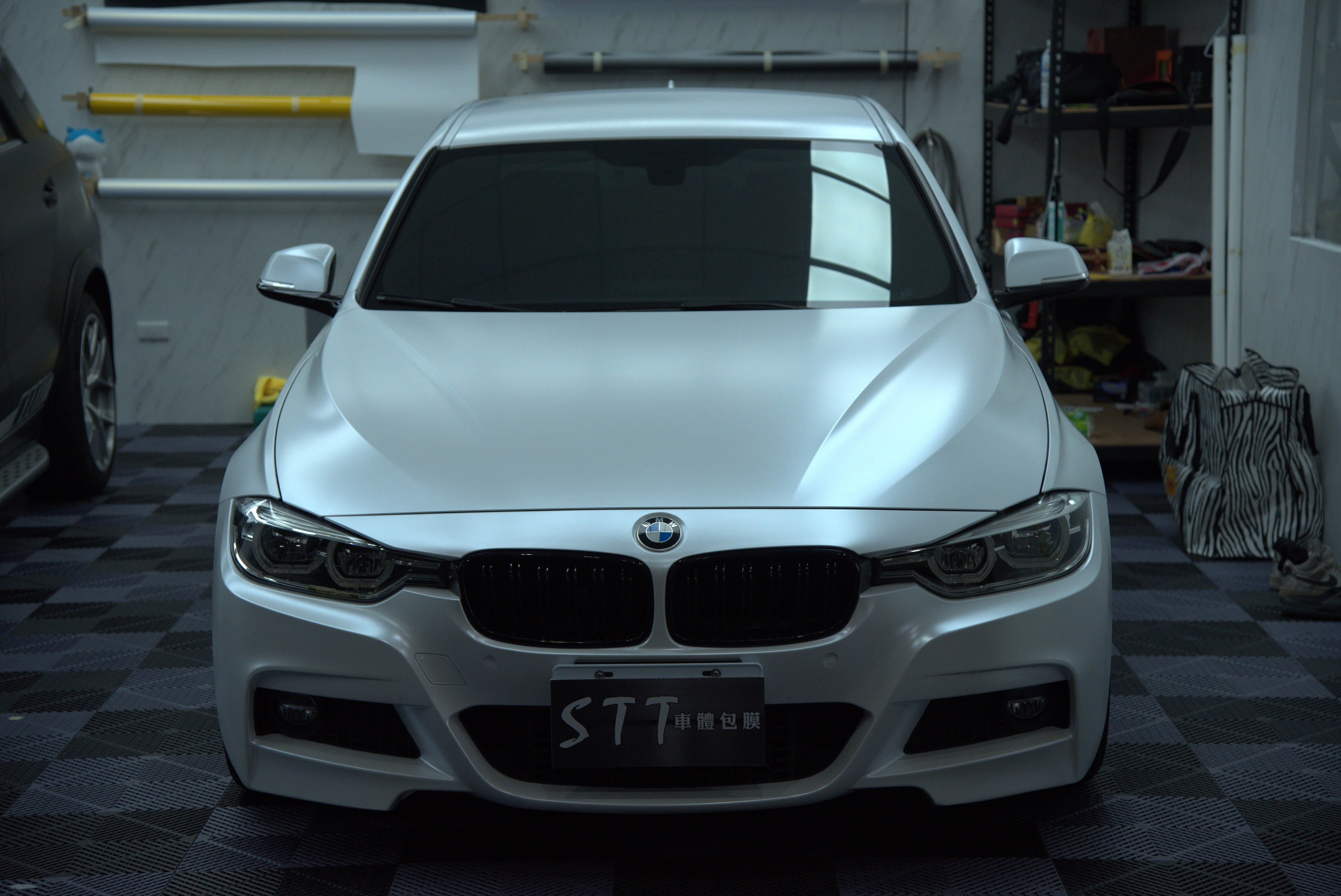 BMW 3 Series 全車消光白